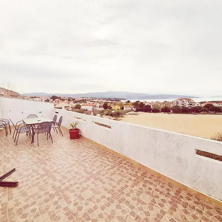 Nada * Krk Town